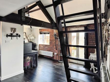 2 bedroom Flat for sale in Borough Mews, Bedford Street, Hillsborough, Sheffield, S6