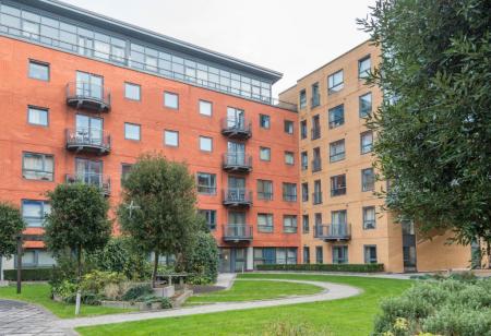 2 bedroom Flat to let in 10 Fitzwilliam Street, City Centre, Sheffield, S1