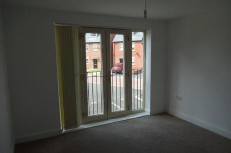 3 bedroom Town house to let in Staniforth Road, Darnall, Sheffield, S9
