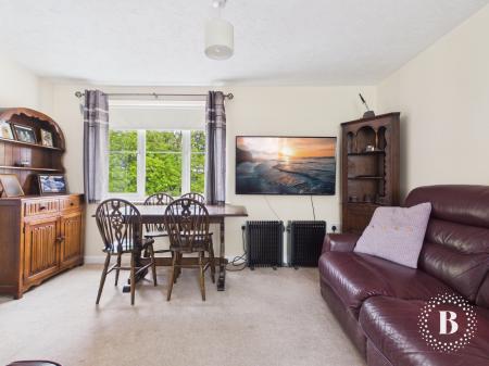 2 bedroom Flat for sale in Queenswood Road, Wadsley, Sheffield, S6