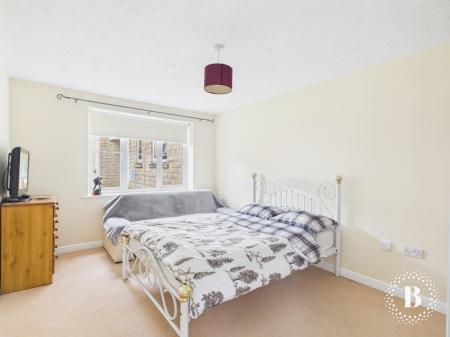 2 bedroom Flat for sale in Queenswood Road, Wadsley, Sheffield, S6