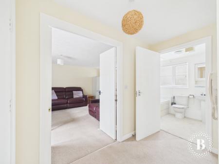 2 bedroom Flat for sale in Queenswood Road, Wadsley, Sheffield, S6