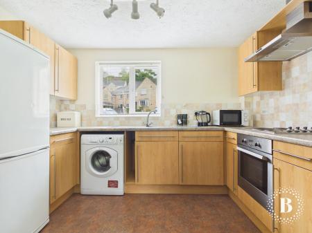 2 bedroom Flat for sale in Queenswood Road, Wadsley, Sheffield, S6