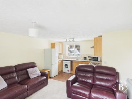 2 bedroom Flat for sale in Queenswood Road, Wadsley, Sheffield, S6