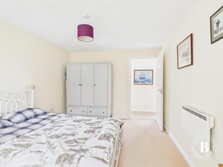2 bedroom Flat for sale in Queenswood Road, Wadsley, Sheffield, S6