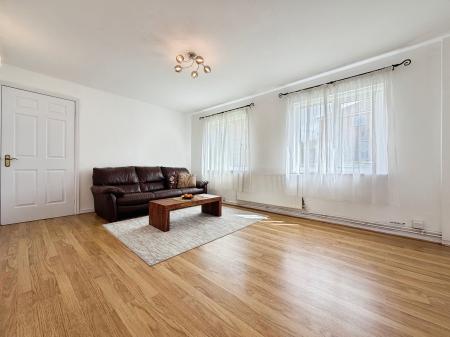 3 bedroom Semi-detached house to let in Manor Oaks Drive, Manor Castle, Sheffield, S2
