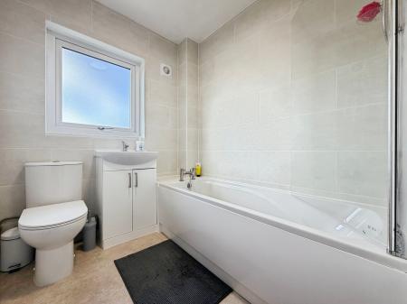 3 bedroom Semi-detached house to let in Manor Oaks Drive, Manor Castle, Sheffield, S2