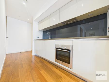 2 bedroom Apartment to let in St Pauls Square, City Centre, Sheffield, S1