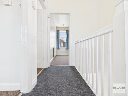 3 bedroom Semi-detached house to let in Lowhouse Road, Shiregreen, Sheffield, S5