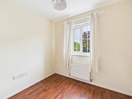 2 bedroom Apartment for sale in St Matthew's Close, Sheffield- Derbyshire, Renishaw, S21