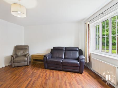2 bedroom Apartment for sale in St Matthew's Close, Sheffield- Derbyshire, Renishaw, S21