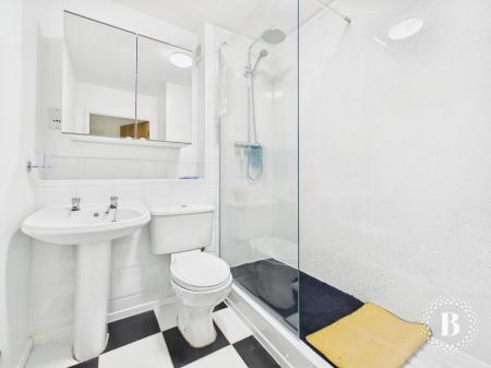2 bedroom Apartment for sale in St Matthew's Close, Sheffield- Derbyshire, Renishaw, S21