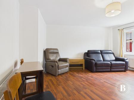 2 bedroom Apartment for sale in St Matthew's Close, Sheffield- Derbyshire, Renishaw, S21