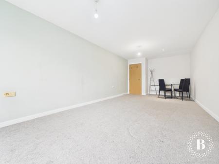 2 bedroom Apartment to let in 323 Bramall Lane, City Centre, Sheffield, S2