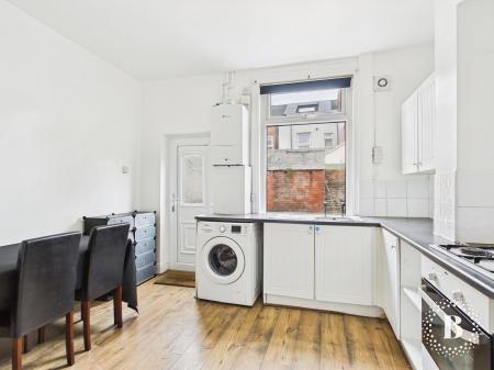 3 bedroom Terraced House to let in Holland Road, Sharrow, Sheffield, S2