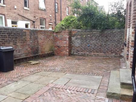 1 bedroom House share to let in Sharrow Lane, Sharrow, Sheffield, S11
