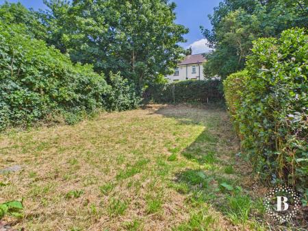 2 bedroom Semi-detached house to let in Hartley Brook Avenue, Shiregreen, Sheffield, S5