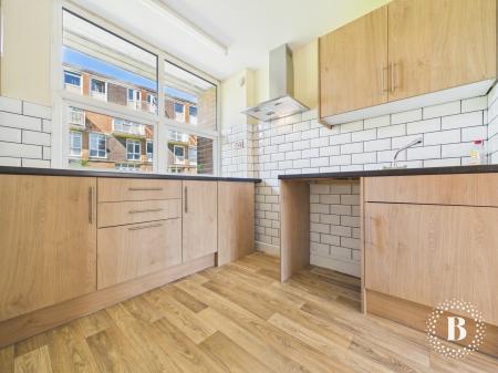2 bedroom Ground floor maisonette to let in Batemoor Drive, Batemoor, Sheffield, S8