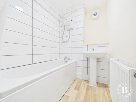 2 bedroom Ground floor maisonette to let in Batemoor Drive, Batemoor, Sheffield, S8