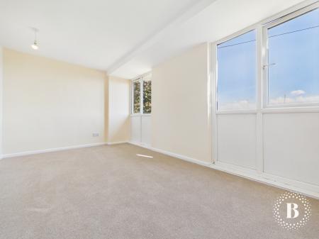 2 bedroom Ground floor maisonette to let in Batemoor Drive, Batemoor, Sheffield, S8