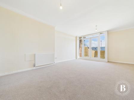 2 bedroom Ground floor maisonette to let in Batemoor Drive, Batemoor, Sheffield, S8