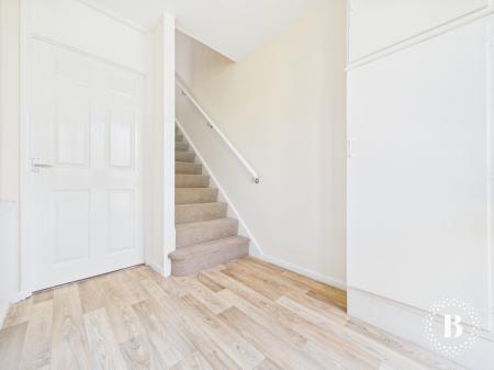 2 bedroom Ground floor maisonette to let in Batemoor Drive, Batemoor, Sheffield, S8