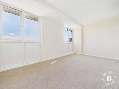2 bedroom Ground floor maisonette to let in Batemoor Drive, Batemoor, Sheffield, S8