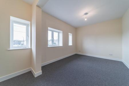 2 bedroom Flat to let in Halifax Road, Hillsborough, Sheffield, S6