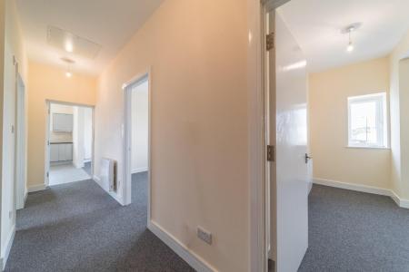 2 bedroom Flat to let in Halifax Road, Hillsborough, Sheffield, S6