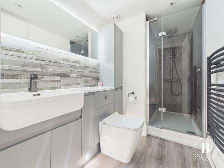 2 bedroom Apartment to let in Wharf Street, City Centre, Sheffield, S2