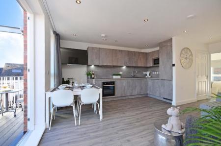 2 bedroom Apartment to let in Gordon Road, Sheffield, S11