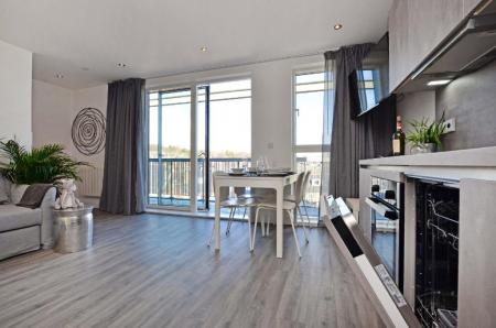 2 bedroom Apartment to let in Gordon Road, Sheffield, S11