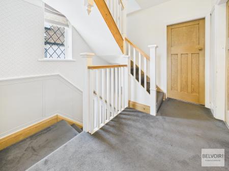 4 bedroom Semi-detached house to let in Knowle Lane, Ecclesall, Sheffield, S11