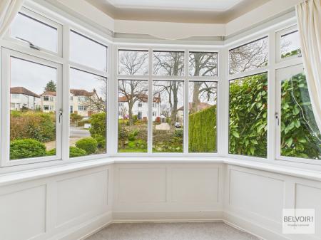 4 bedroom Semi-detached house to let in Knowle Lane, Ecclesall, Sheffield, S11