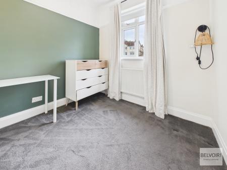 4 bedroom Semi-detached house to let in Knowle Lane, Ecclesall, Sheffield, S11