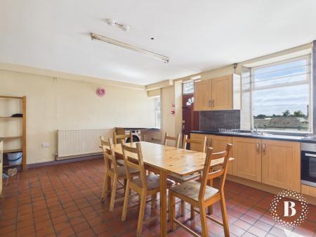 5 bedroom Terraced House for sale in Crookesmoor Road, Crookesmoor, Sheffield, S10