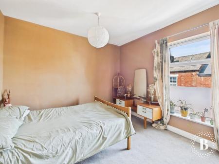 3 bedroom Terraced House for sale in Dinnington Road, Woodseats, Sheffield, S8