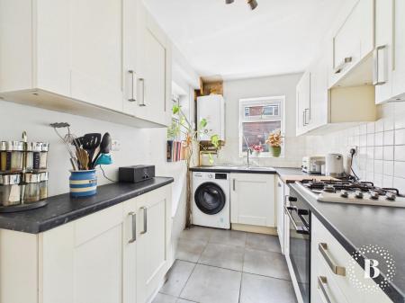 3 bedroom Terraced House for sale in Dinnington Road, Woodseats, Sheffield, S8