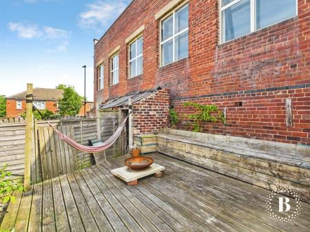 3 bedroom Terraced House for sale in Dinnington Road, Woodseats, Sheffield, S8
