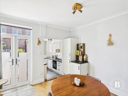 3 bedroom Terraced House for sale in Dinnington Road, Woodseats, Sheffield, S8