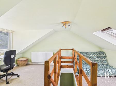 3 bedroom Terraced House for sale in Dinnington Road, Woodseats, Sheffield, S8