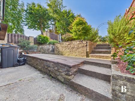 3 bedroom Semi-detached house to let in Beaver Hill Road, Woodhouse, Sheffield, S13