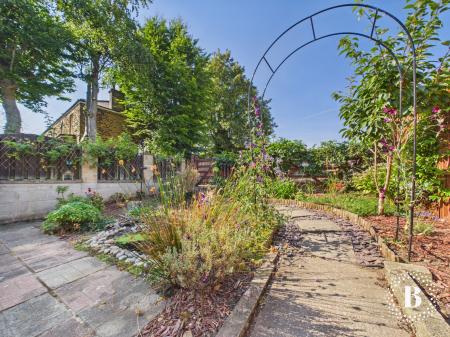 3 bedroom Semi-detached house to let in Beaver Hill Road, Woodhouse, Sheffield, S13