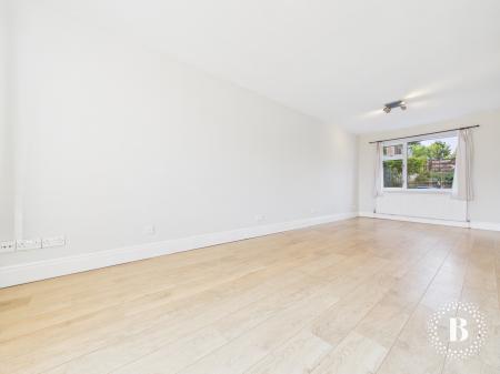 3 bedroom Semi-detached house to let in Beaver Hill Road, Woodhouse, Sheffield, S13