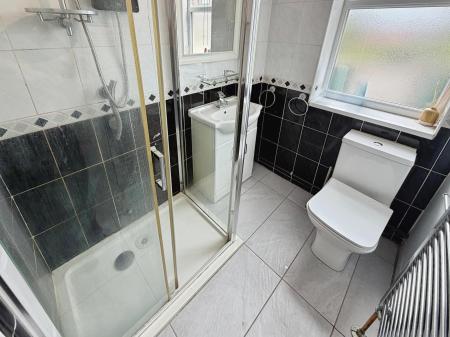 3 bedroom Semi-detached house to let in Barrie Crescent, Firth Park, Sheffield, S5