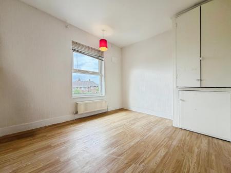 3 bedroom Semi-detached house to let in Barrie Crescent, Firth Park, Sheffield, S5