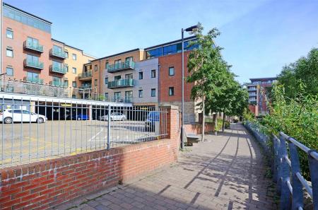 2 bedroom Duplex to let in 211 Ecclesall Road, Ecclesall Road, Sheffield, S11
