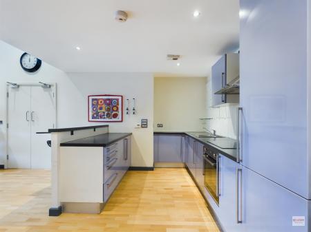 2 bedroom Duplex to let in 211 Ecclesall Road, Ecclesall Road, Sheffield, S11