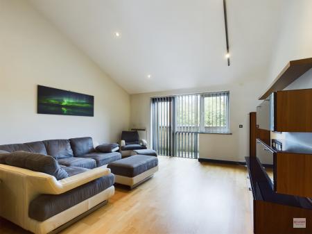 2 bedroom Duplex to let in 211 Ecclesall Road, Ecclesall Road, Sheffield, S11
