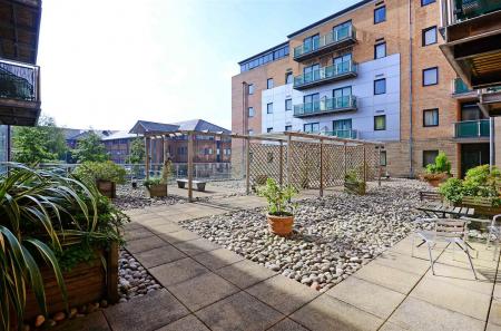 2 bedroom Duplex to let in 211 Ecclesall Road, Ecclesall Road, Sheffield, S11